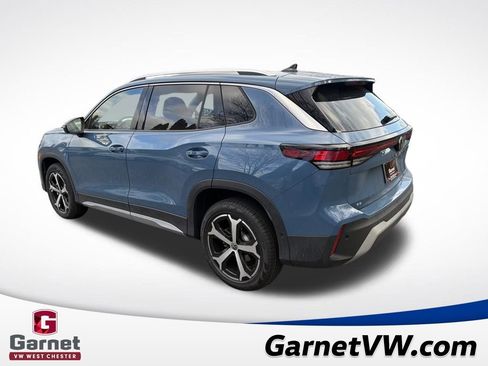 New 2025 Volkswagen Tiguan SE image 3