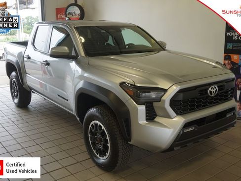 Certified 2025 Toyota Tacoma TRD Off-Road AWD/4WD image 1