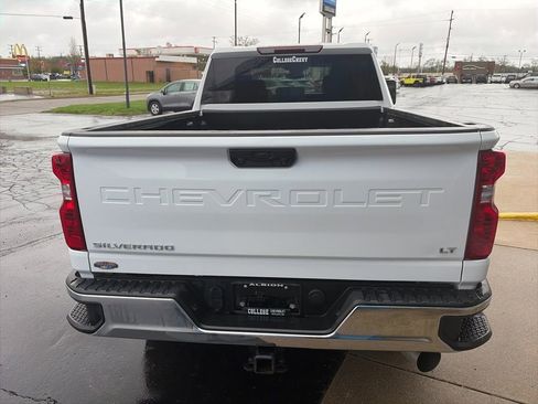 Used 2025 Chevrolet Silverado 2500 LT w/ Convenience Package AWD/4WD image 8