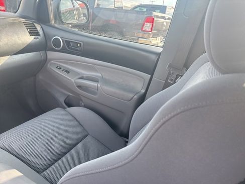 Used 2011 Toyota Tacoma 4x4 Double Cab image 14