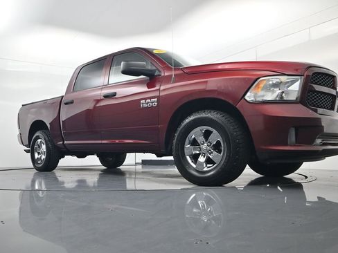 Used 2017 RAM 1500 Express image 32
