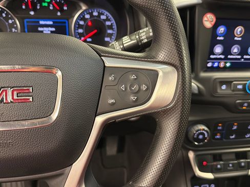 Used 2024 GMC Terrain SLE AWD/4WD image 33