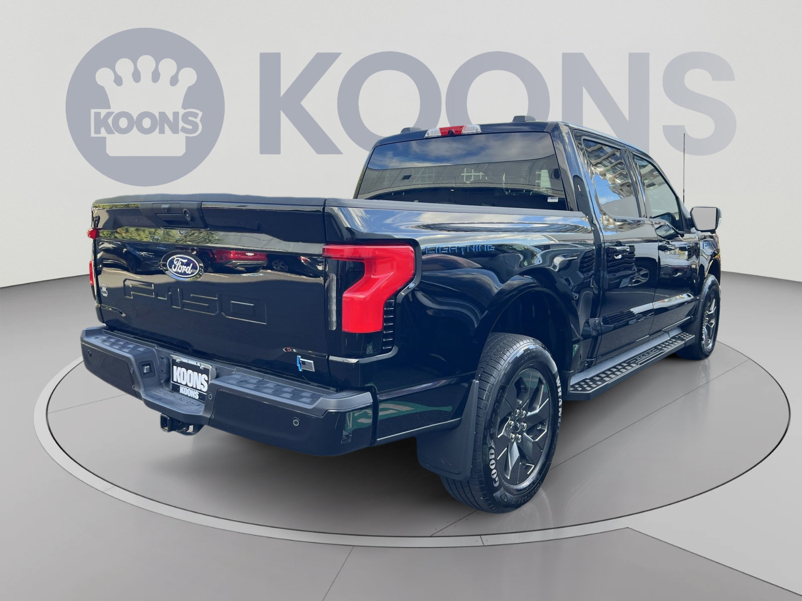 Used 2025 Ford F150 Lightning Flash AWD/4WD image 7