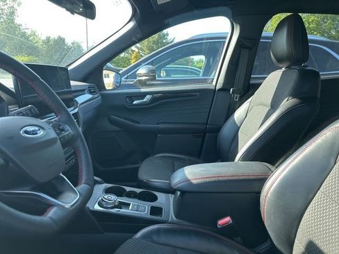 Used 2024 Ford Escape ST-Line w/ Tech Pack #1 AWD/4WD image 7