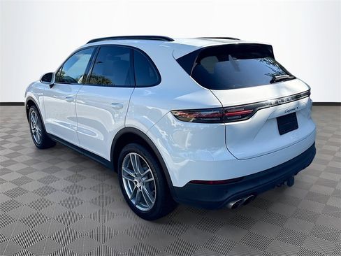 Used 2019 Porsche Cayenne S w/ Premium Plus Package image 6