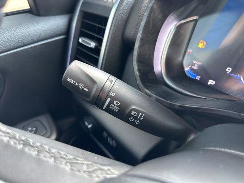 Certified 2025 RAM 1500 Big Horn AWD/4WD image 32