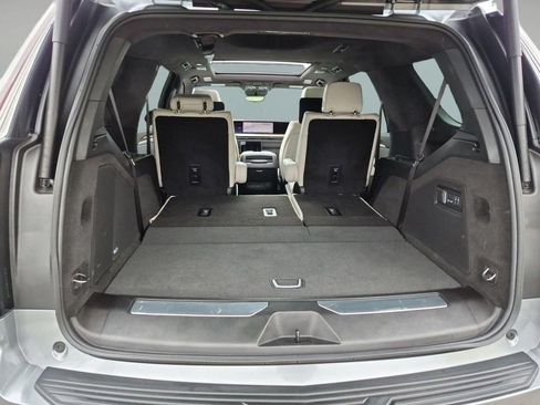 Certified 2025 Cadillac Escalade Sport Platinum AWD/4WD image 24