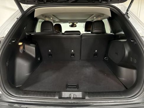 Used 2020 Jeep Cherokee Limited w/ Advanced Safety Group FWD image 24