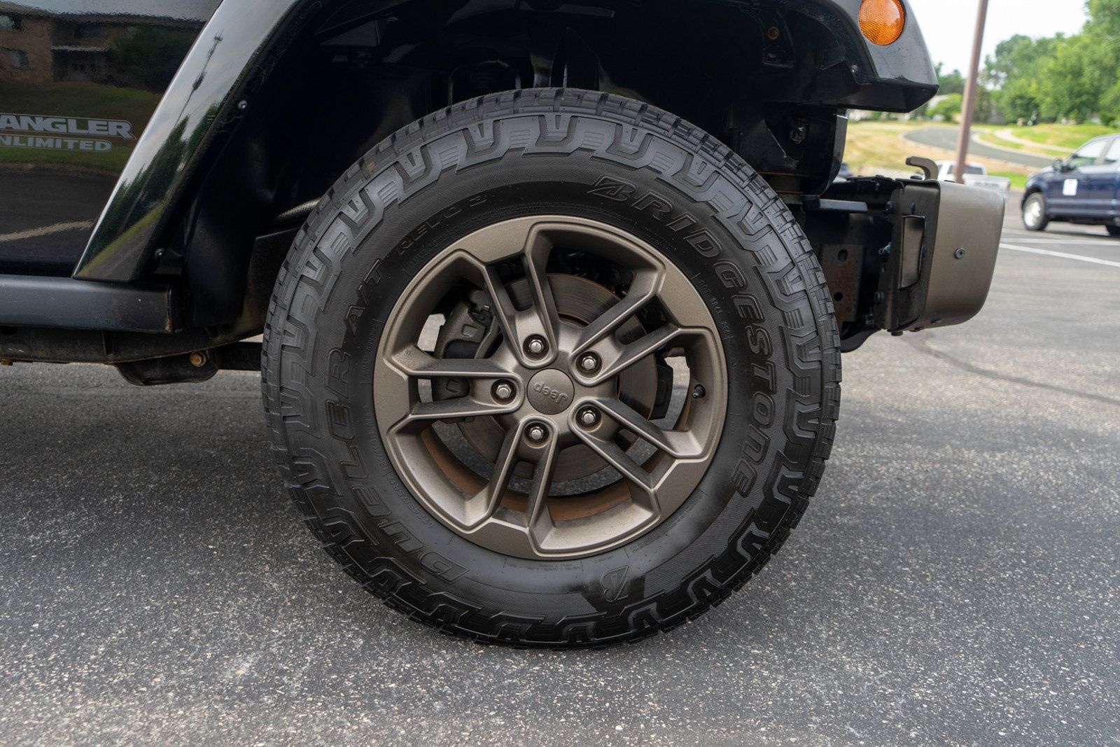 Used 2017 Jeep Wrangler Unlimited Sahara AWD/4WD image 10