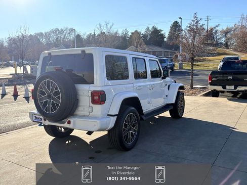 Used 2022 Jeep Wrangler Unlimited Sahara image 5