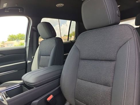 New 2026 Chevrolet Traverse LT image 21