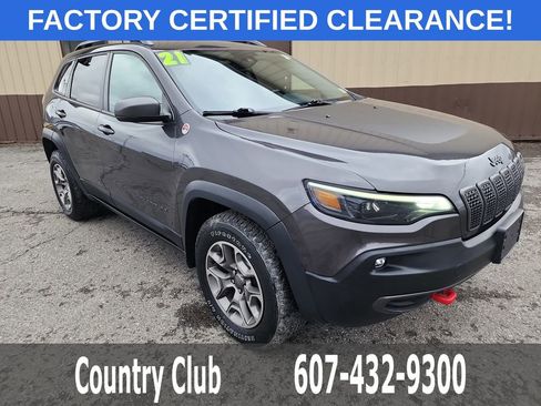 Used 2021 Jeep Cherokee Trailhawk AWD/4WD image 2