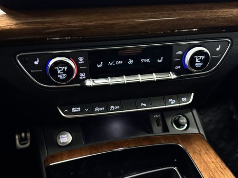 Used 2023 Audi Q5 2.0T Premium w/ Convenience Package image 30