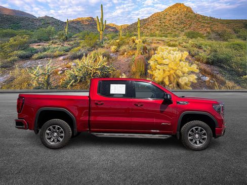 Used 2024 GMC Sierra 1500 AT4 w/ Technology Package image 3