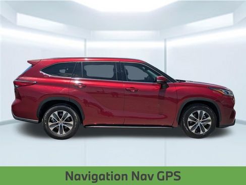 Used 2020 Toyota Highlander XLE FWD image 8