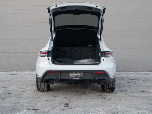 Certified 2025 Porsche Macan S image 14