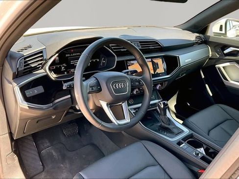 Certified 2025 Audi Q3 2.0T Premium Plus w/ Premium Plus Package AWD/4WD image 13