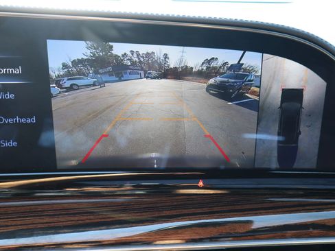 Used 2022 Cadillac Escalade Premium Luxury w/ Performance Package image 23