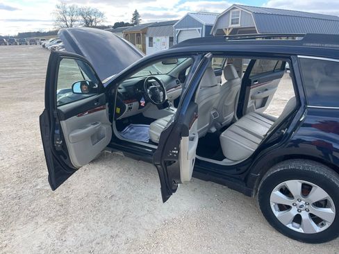 Used 2012 Subaru Outback 2.5i Limited w/ Moonroof Pkg image 11
