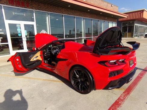 Used 2025 Chevrolet Corvette Z06 image 15