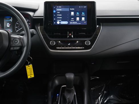 Used 2024 Toyota Corolla LE image 14