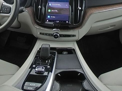 Used 2022 Volvo XC60 T8 Inscription Expression w/ Advanced Package AWD/4WD image 22