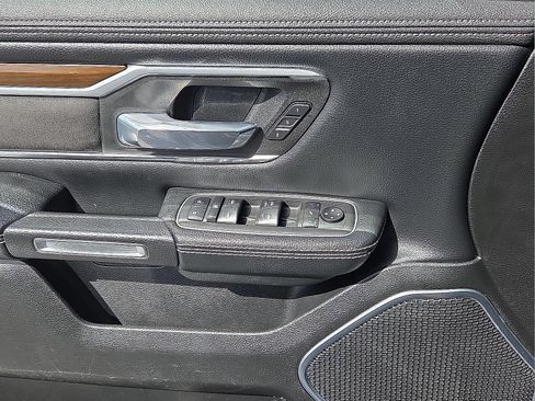 Used 2021 RAM 1500 Laramie AWD/4WD image 25