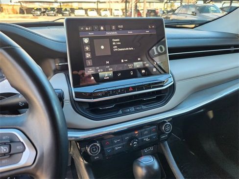 Used 2022 Jeep Compass Limited image 27