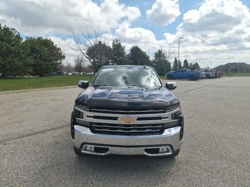 Used 2019 Chevrolet Silverado 1500 LTZ w/ LTZ Plus Package AWD/4WD image 2