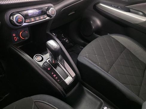 Used 2018 Nissan Kicks SV image 35