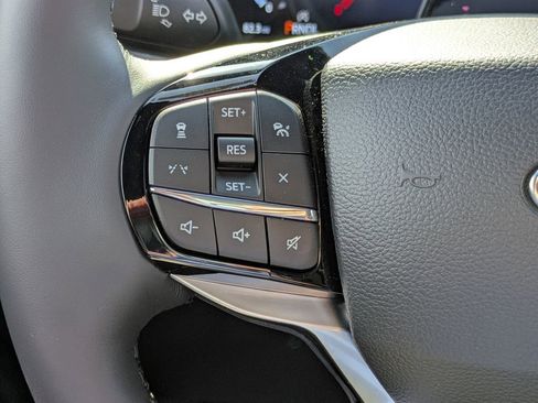 New 2026 Ford Explorer Platinum image 18