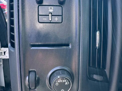 Used 2015 Chevrolet Silverado 3500 W/T image 31