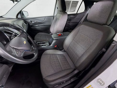 Used 2024 Chevrolet Equinox LT image 11
