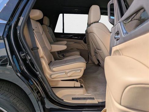Used 2023 Cadillac Escalade Premium Luxury w/ Performance Package image 25