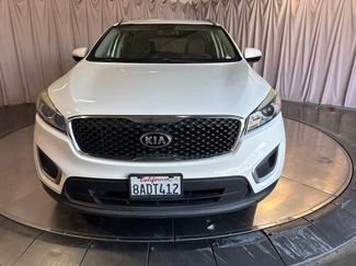 Used 2017 Kia Sorento AWD w/ LX V6 Convenience Package video 2