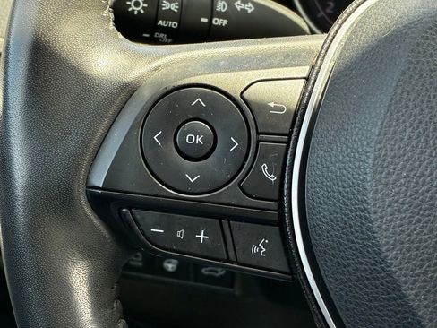 Used 2020 Toyota RAV4 Limited AWD/4WD image 11