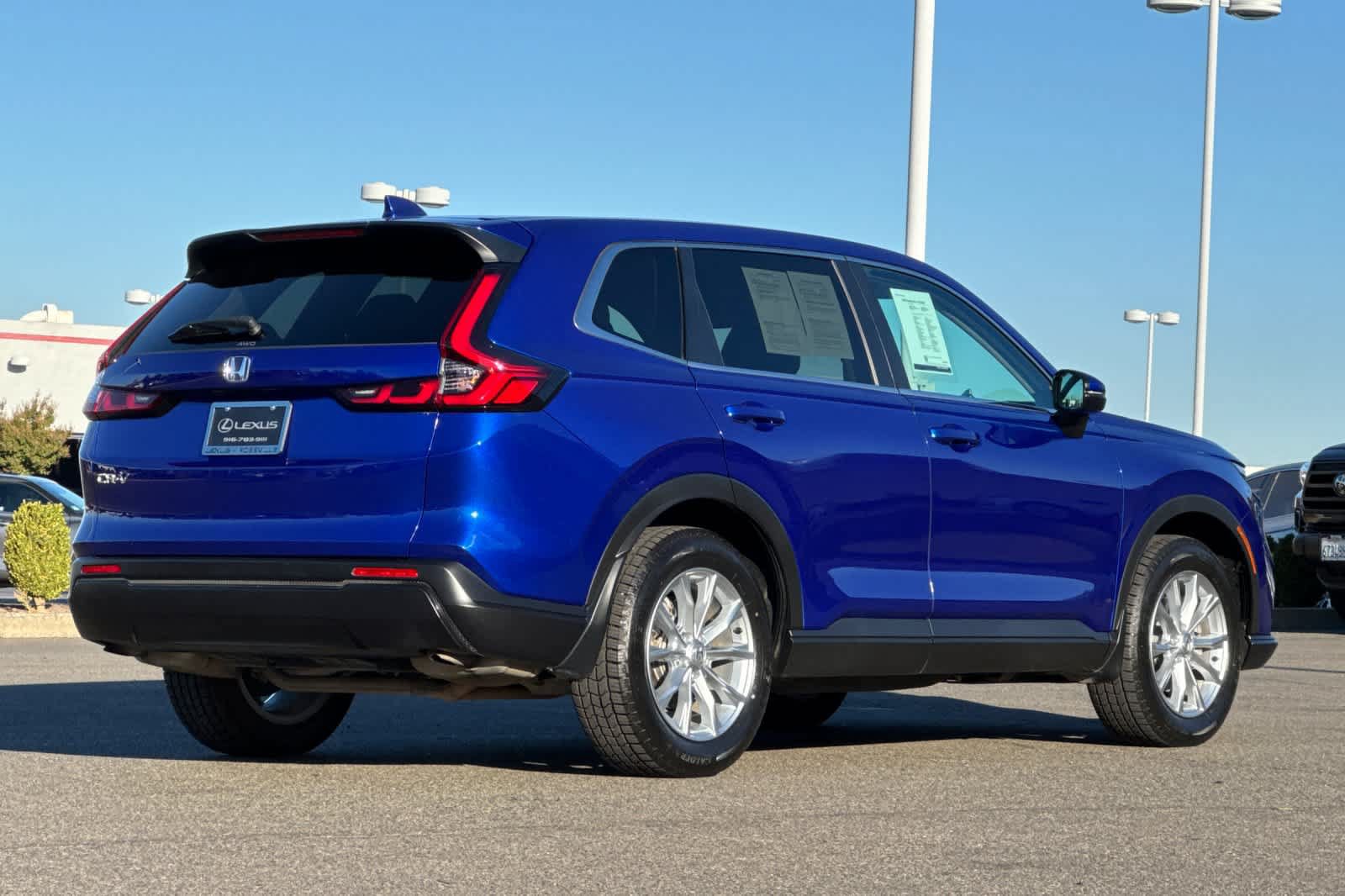 Used 2025 Honda CR-V EX image 2