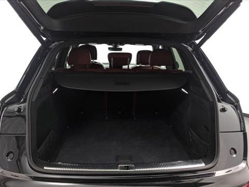 Used 2019 Audi SQ5 Premium Plus w/ Premium Plus Package image 18