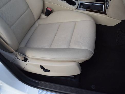 Used 2013 Mercedes-Benz GLK 250 BlueTEC 4MATIC image 51