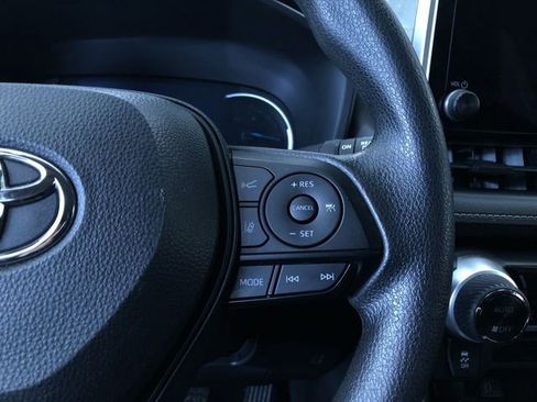 Certified 2024 Toyota RAV4 XLE image 25