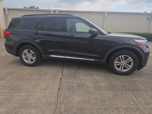 Used 2023 Ford Explorer XLT RWD image 9