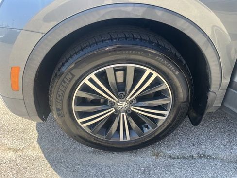 Used 2018 Volkswagen Tiguan SEL image 14