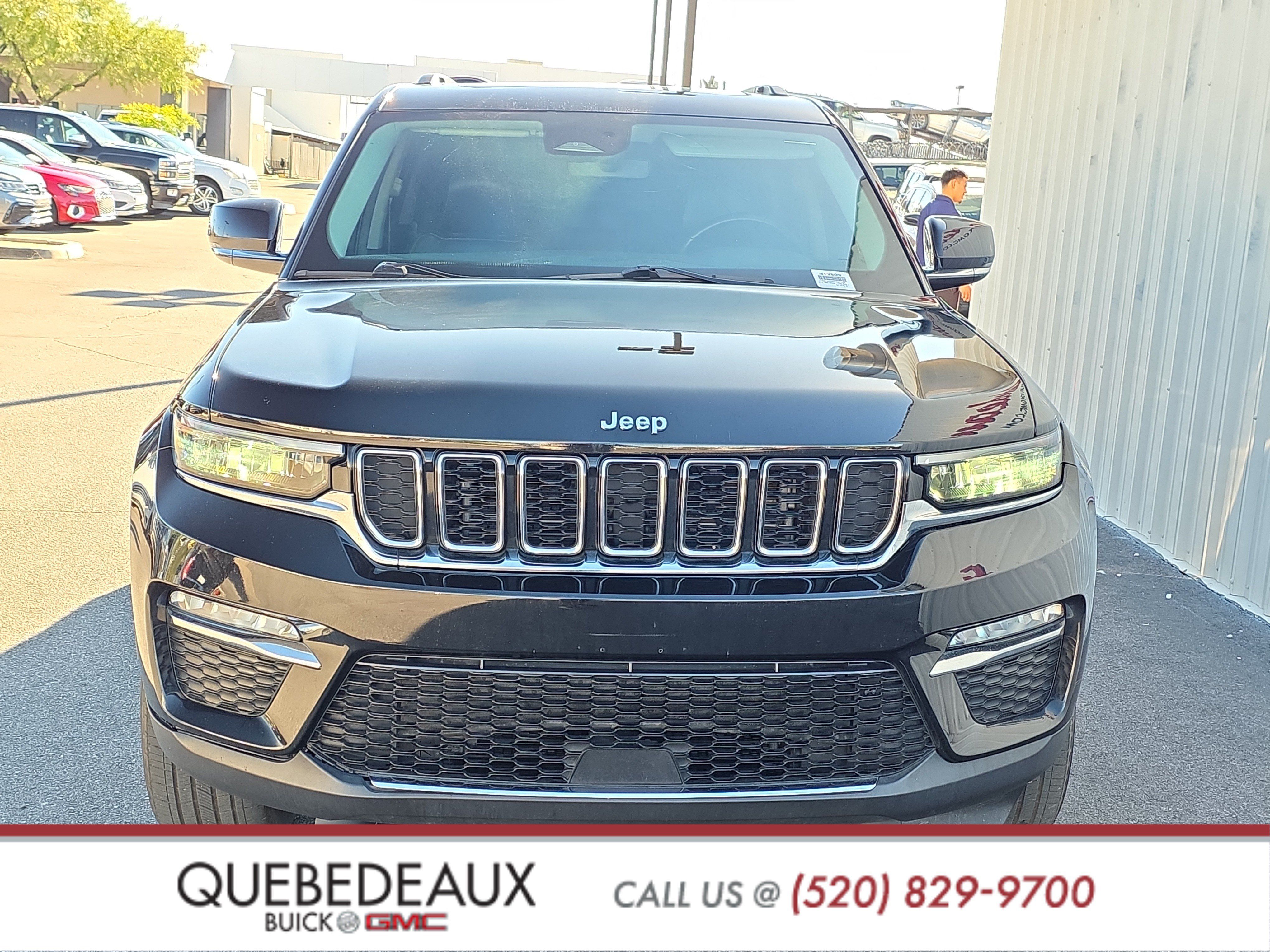 Used 2022 Jeep Grand Cherokee Limited AWD/4WD image 2