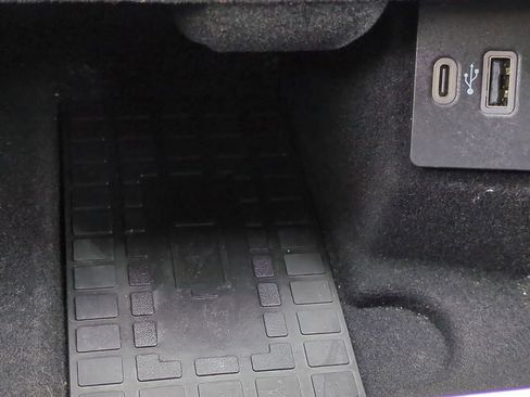 Used 2022 Lincoln Nautilus Reserve image 37