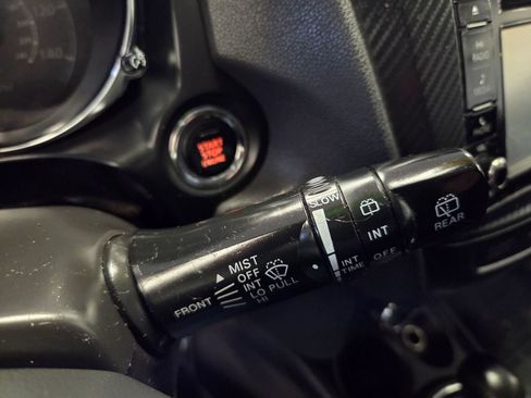 Used 2017 Mitsubishi Outlander Sport SE image 28