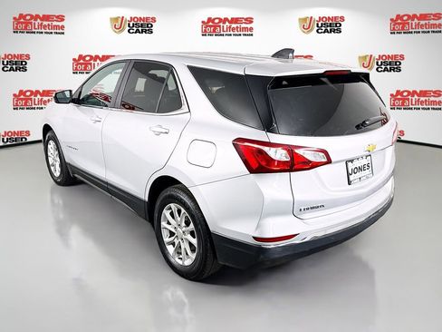 Used 2021 Chevrolet Equinox LT FWD image 2