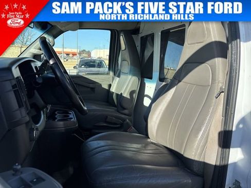 Used 2023 GMC Savana 2500 Extended w/ Driver Convenience Package image 15