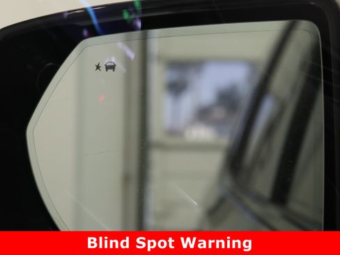 Used 2023 Chevrolet Tahoe Z71 w/ Luxury Package image 25