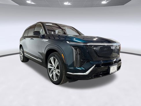 New 2026 Cadillac Vistiq Luxury w/ LPO, Floor Liner Package AWD/4WD image 17