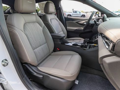New 2026 Buick Envista Avenir FWD image 22